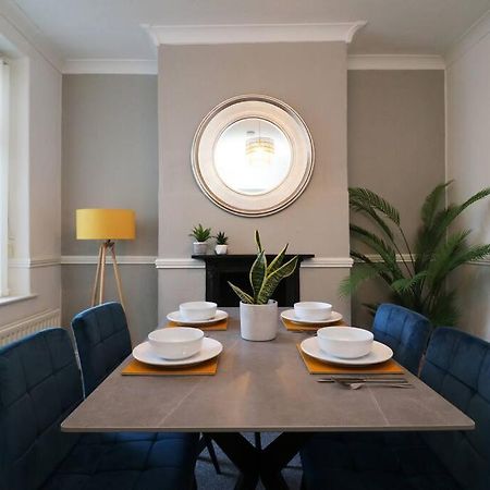 2 Bedroom Characterful House ランカスター エクステリア 写真